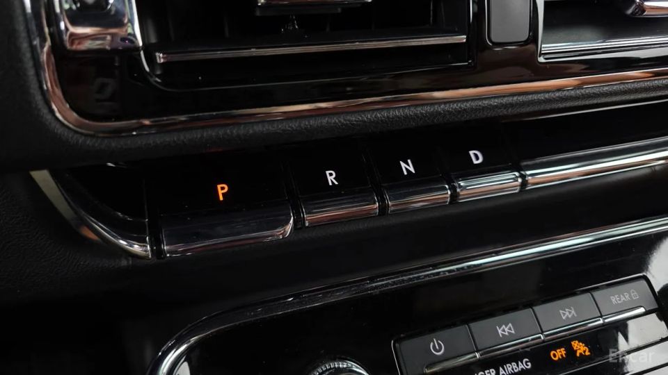 Lincoln Navigator