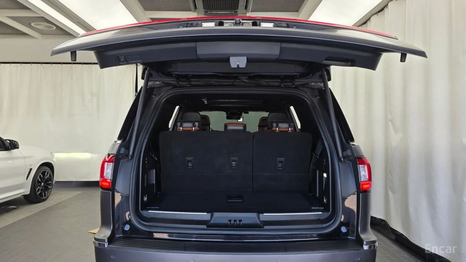 Lincoln Navigator