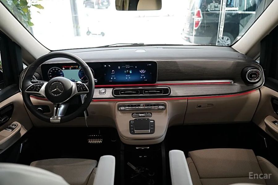 Mercedes-Benz V-Class