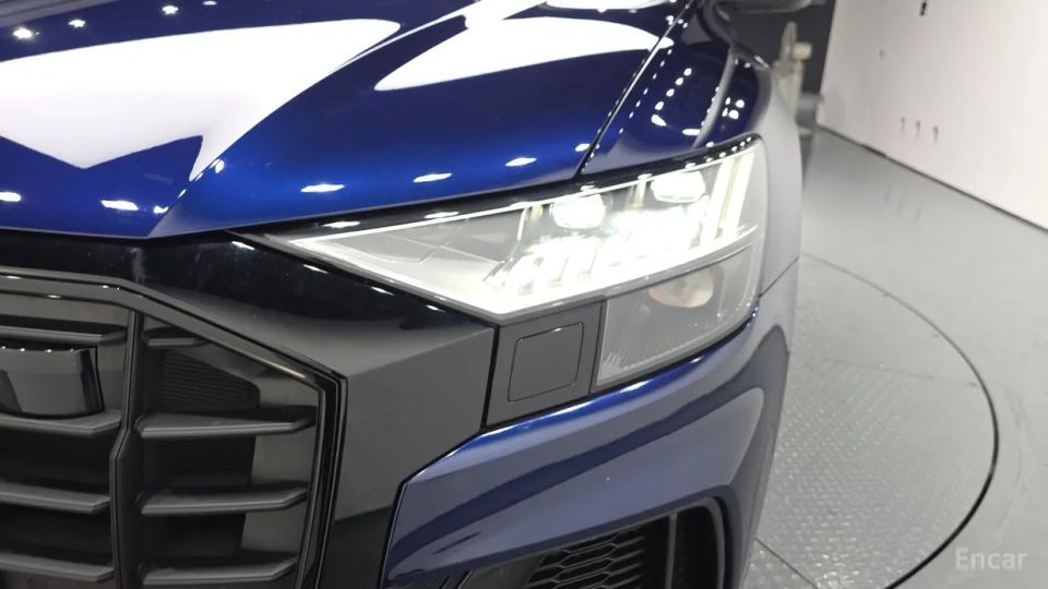 Audi Q8