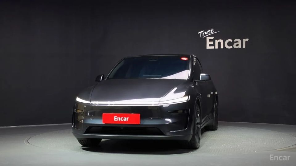 Tesla model-y