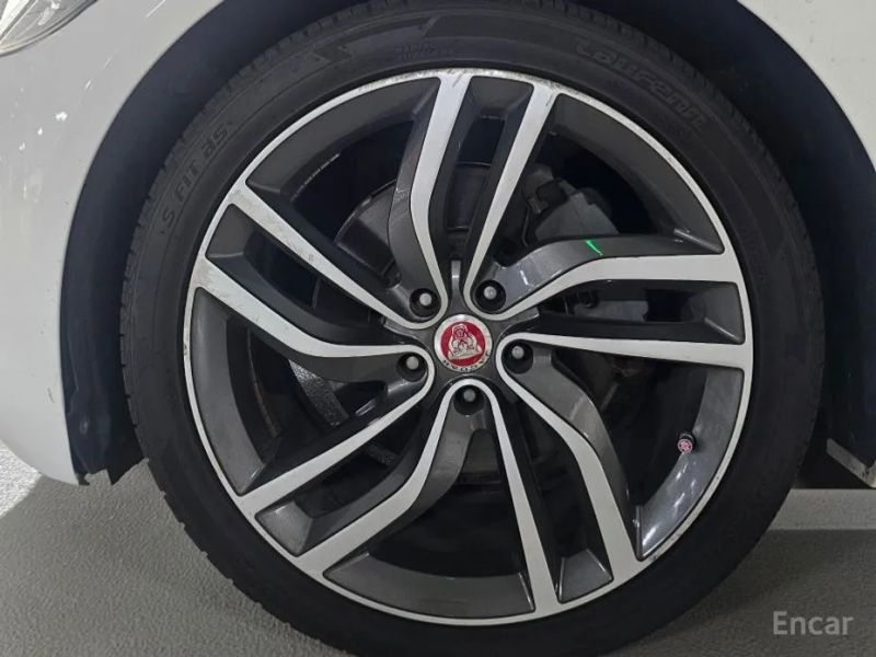 Jaguar xf