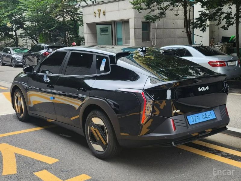 Kia EV4