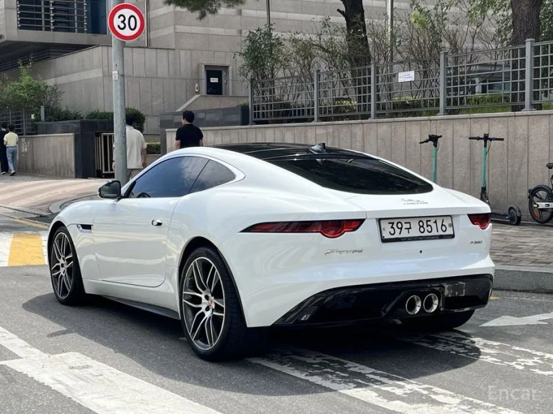 Jaguar F-TYPE