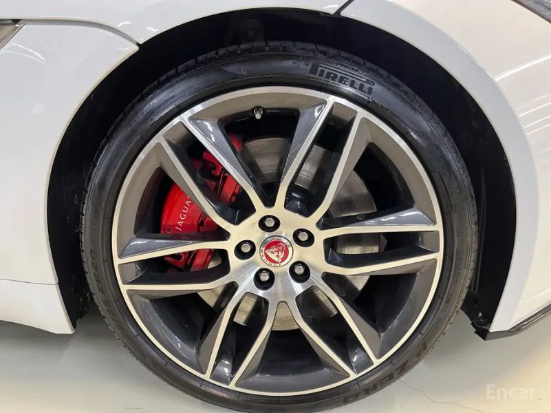 Jaguar F-TYPE