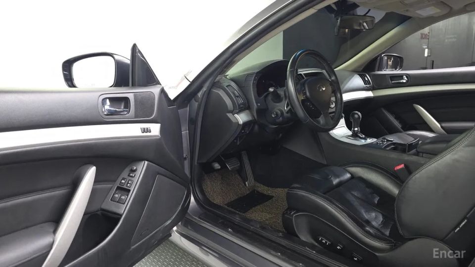 Infiniti G