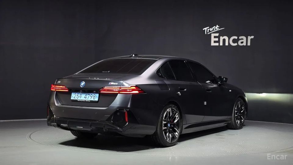 BMW i5