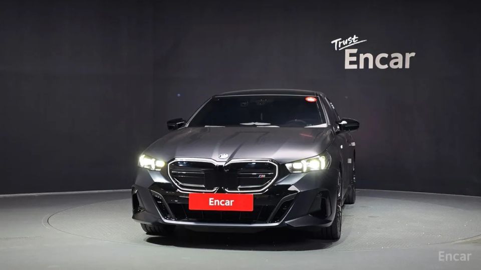 BMW i5