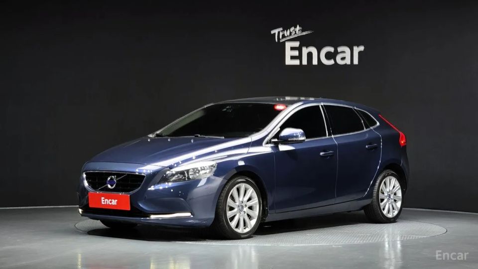 Volvo V40