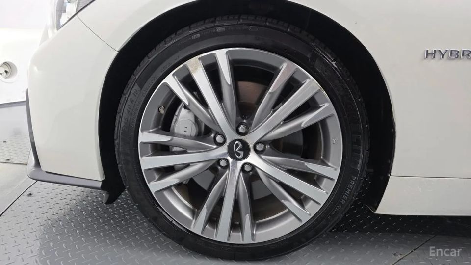 Infiniti Q50