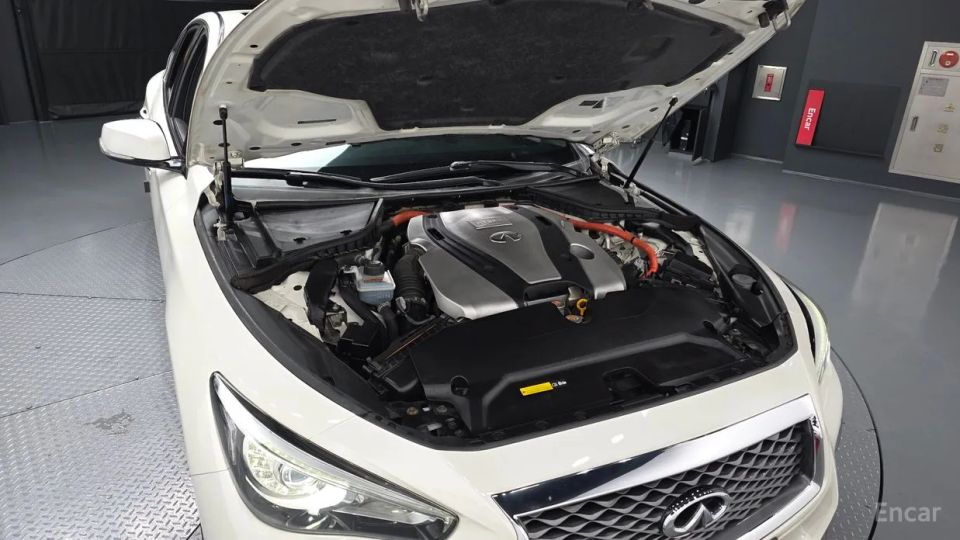 Infiniti Q50