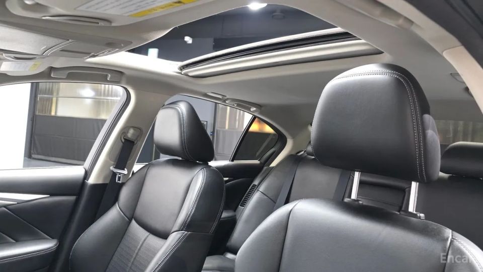 Infiniti Q50