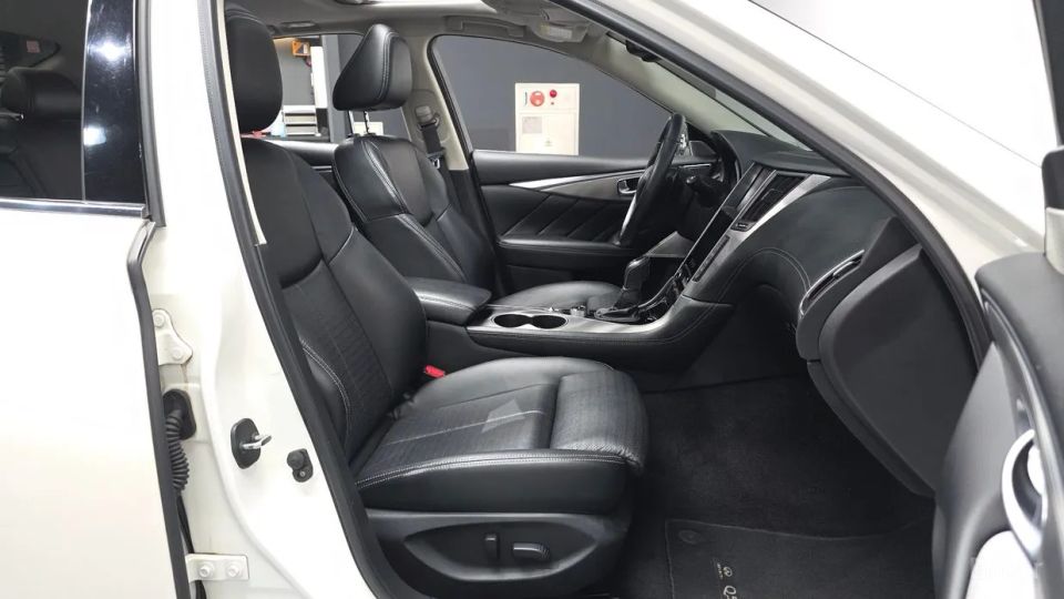 Infiniti Q50