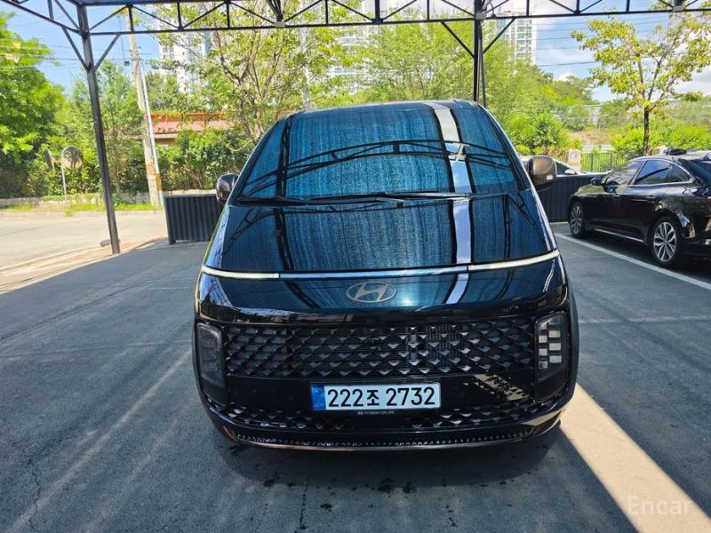 Hyundai Staria