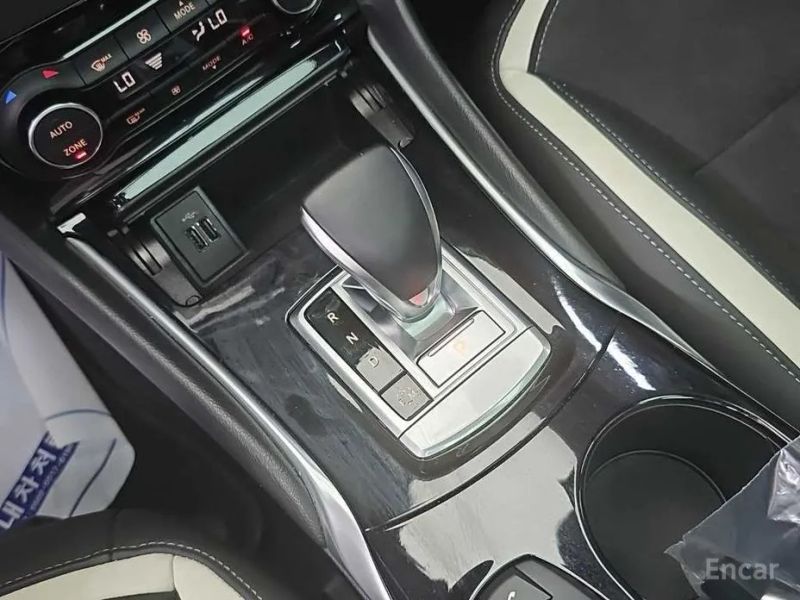 Infiniti Q30