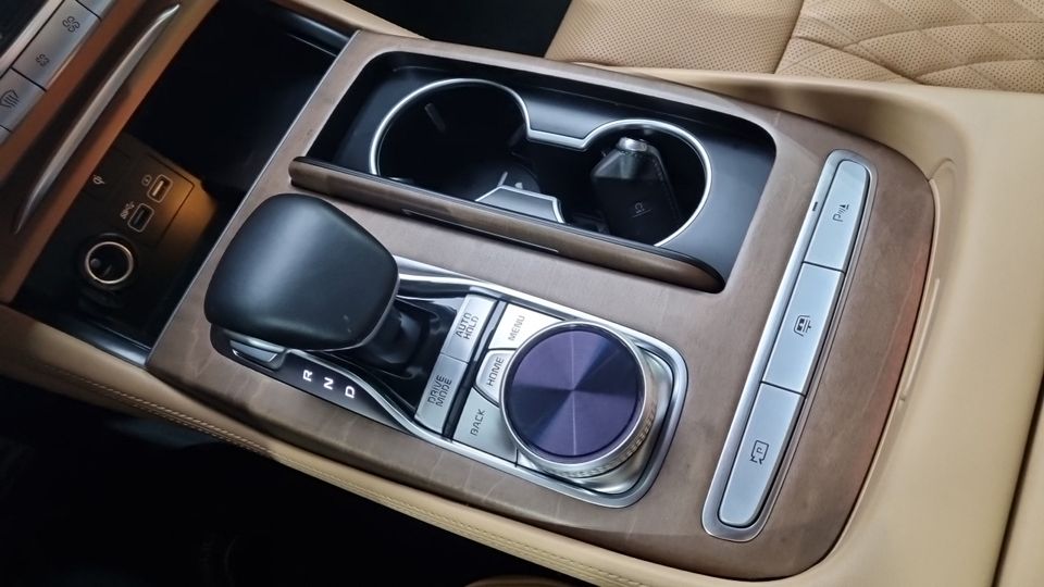 Kia K9