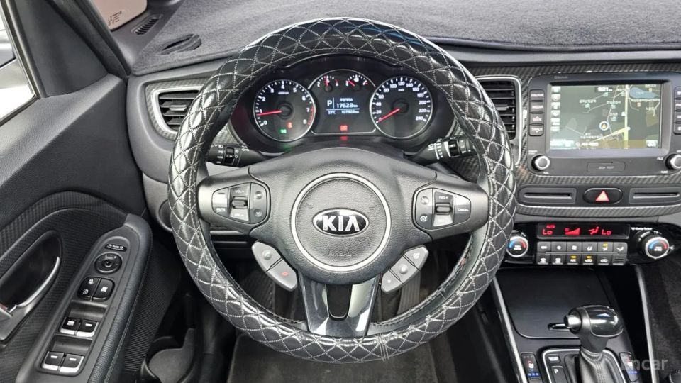 Kia Carens