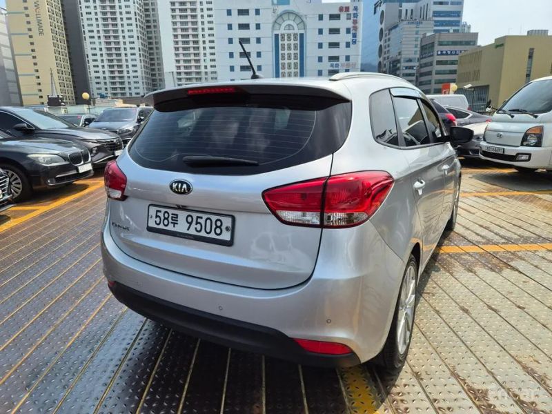 Kia Carens