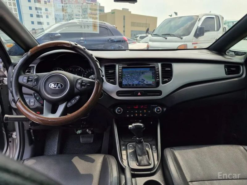 Kia Carens