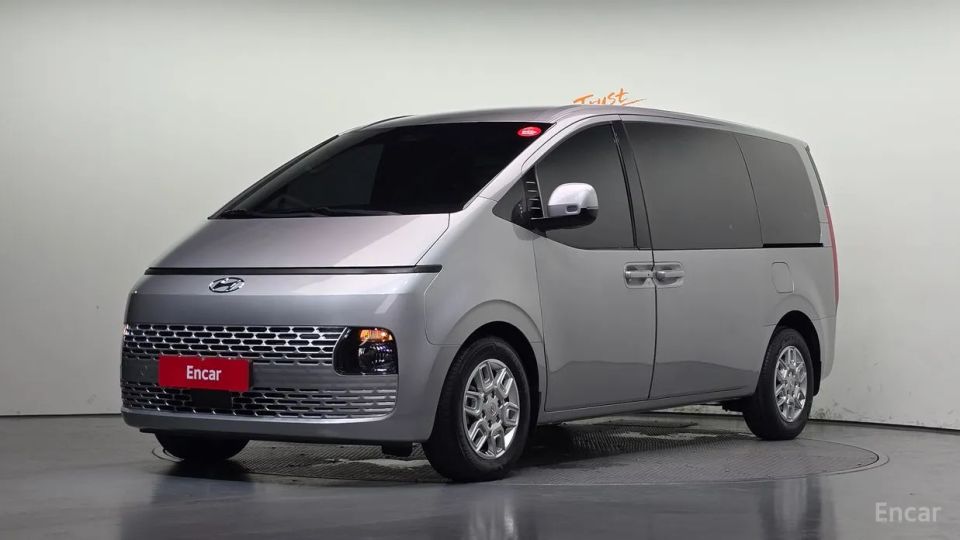 Hyundai Staria