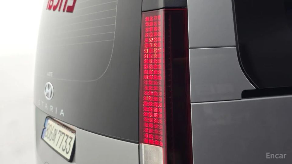 Hyundai Staria