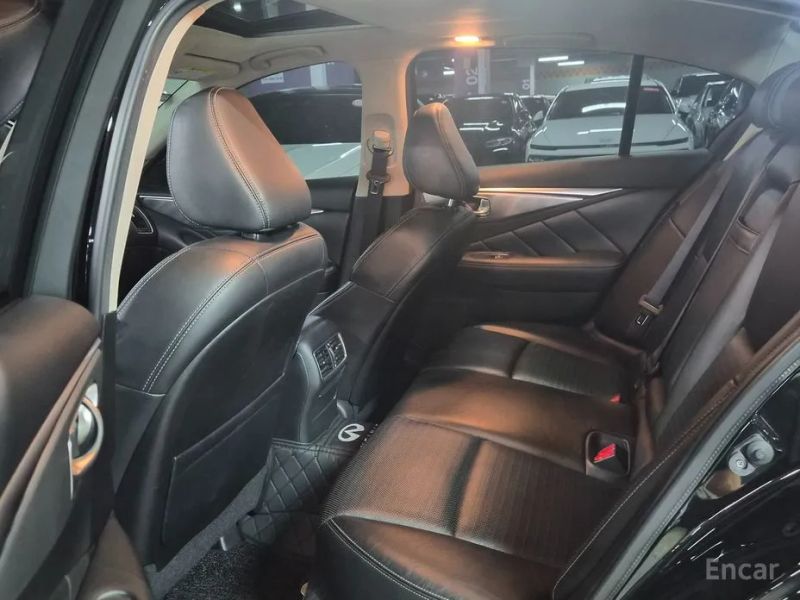Infiniti Q50