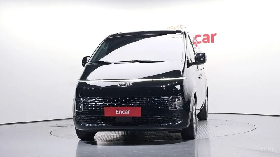 Hyundai Staria