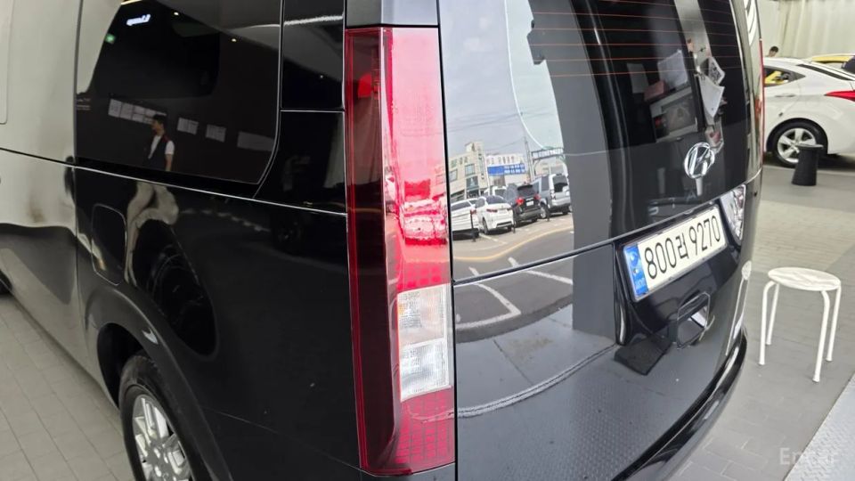Hyundai Staria