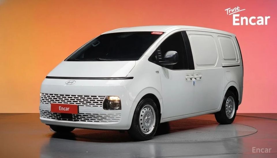 Hyundai Staria