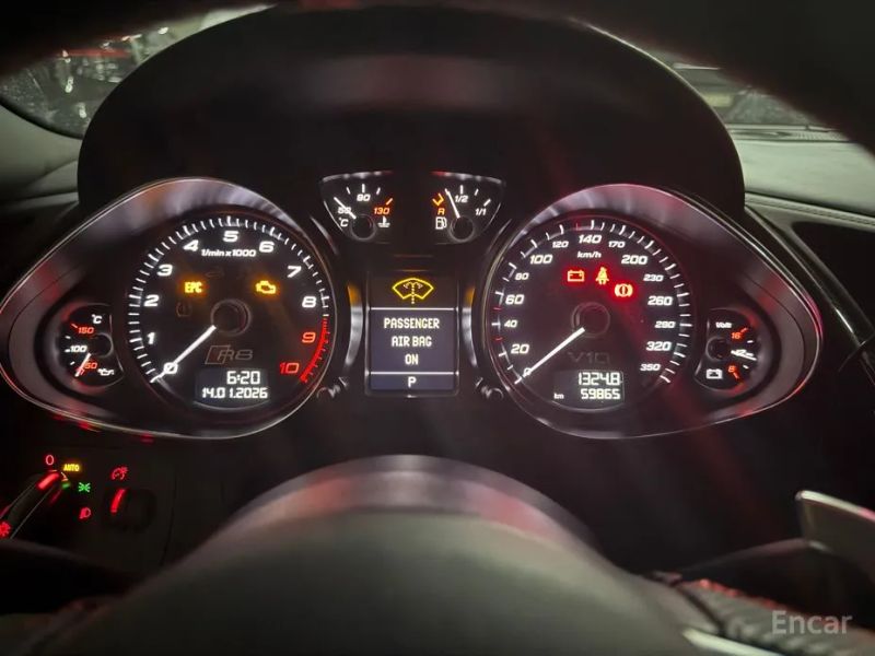 Audi R8