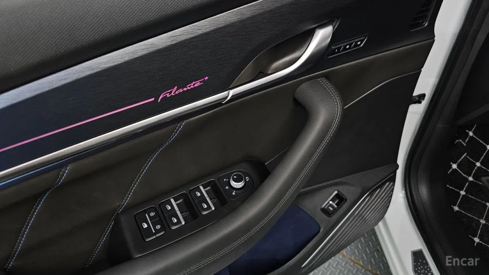 Renault-KoreaSamsung Filante