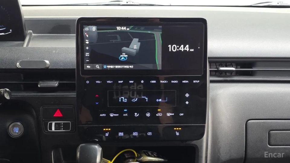 Hyundai Staria