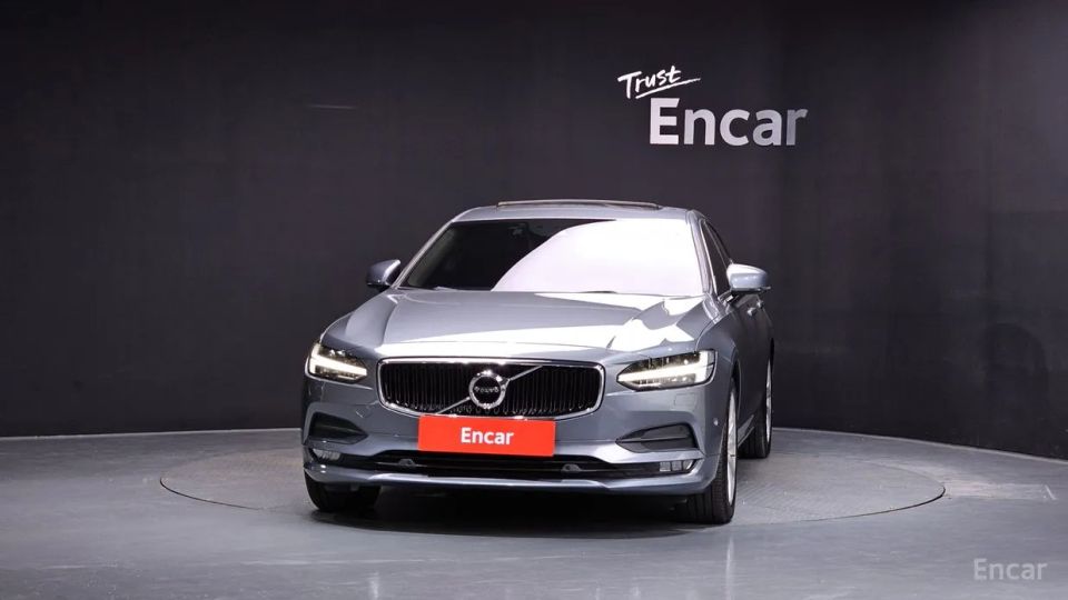 Volvo S90