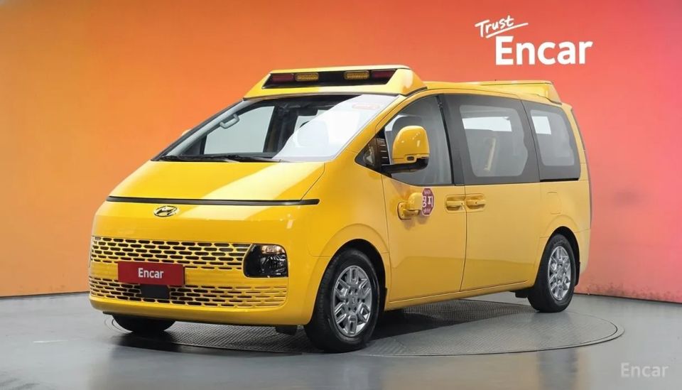 Hyundai Staria