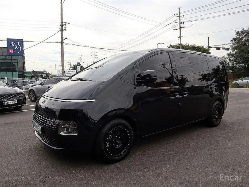 Hyundai Staria