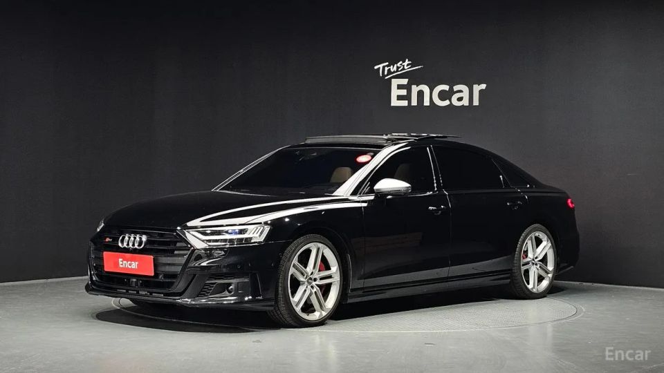 Audi S8