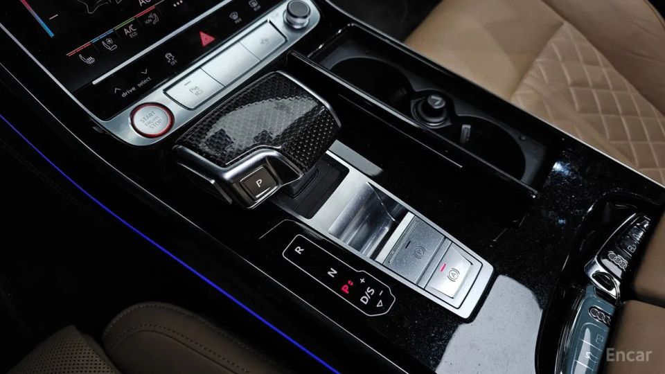 Audi S8
