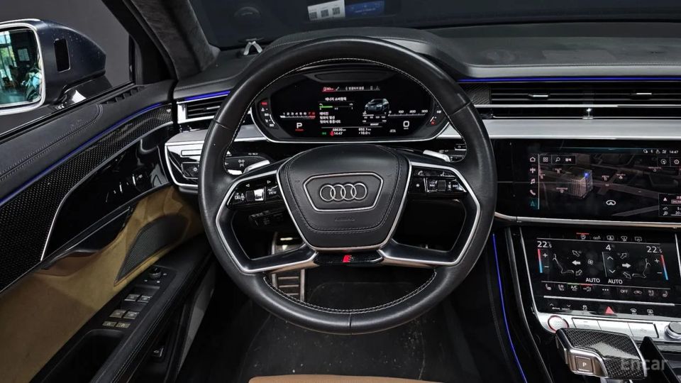 Audi S8