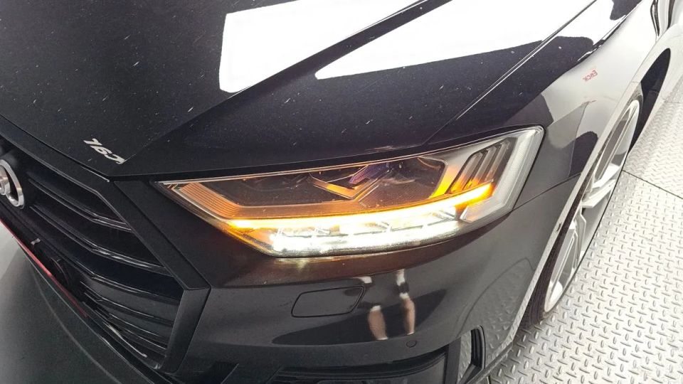 Audi S8