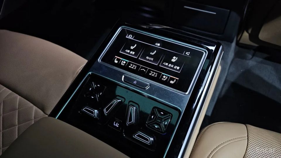 Audi S8