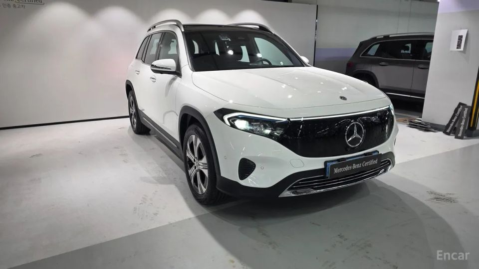 Mercedes-Benz EQB