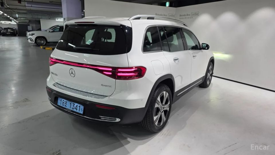 Mercedes-Benz EQB