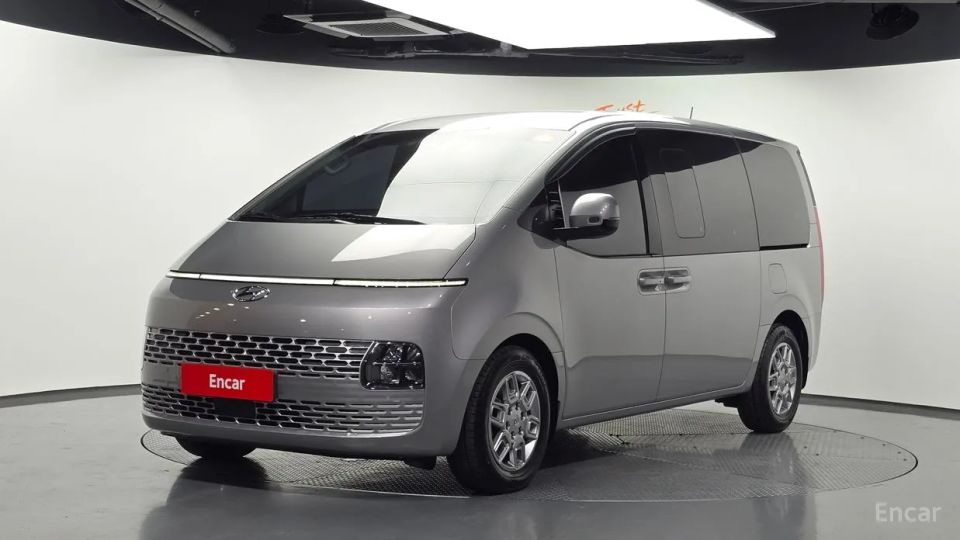 Hyundai Staria