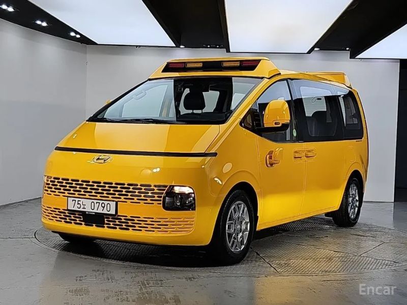 Hyundai Staria