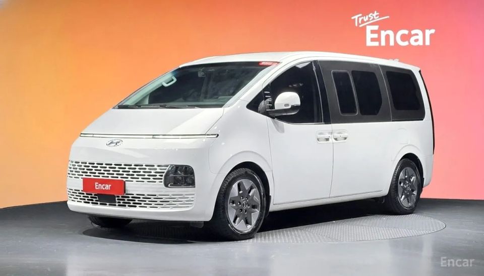 Hyundai Staria