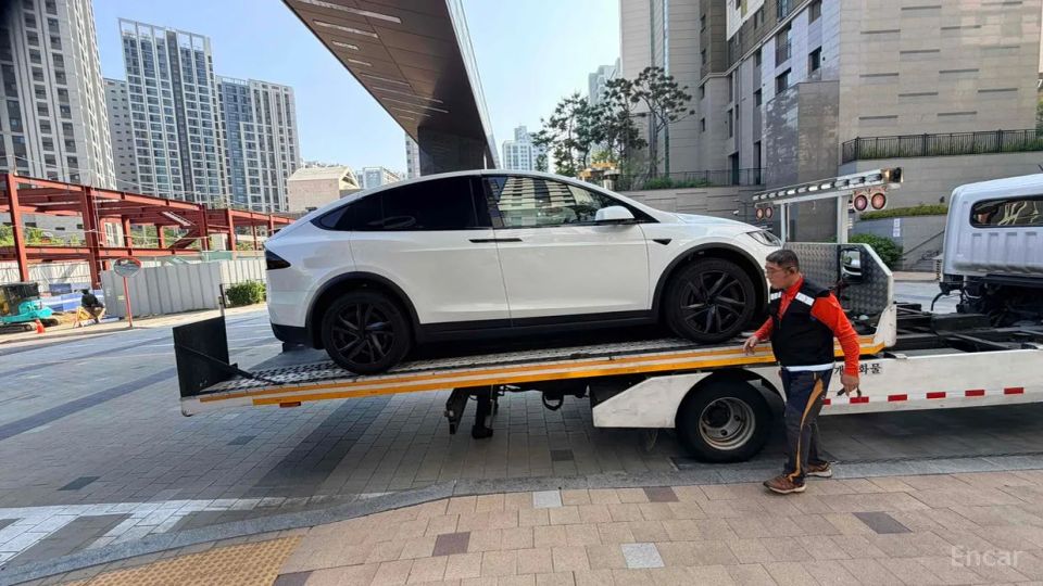 Tesla model-x