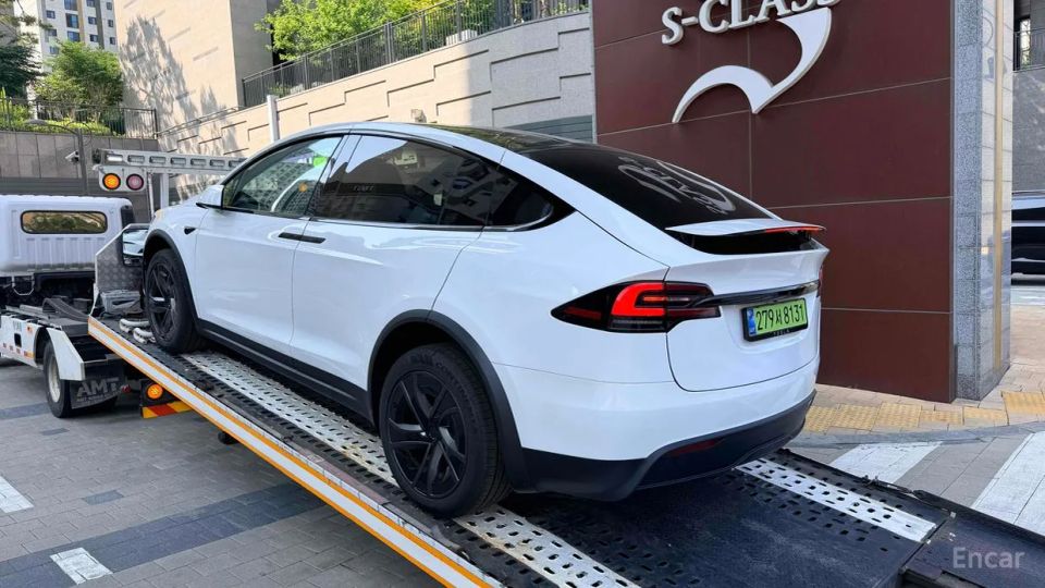 Tesla model-x