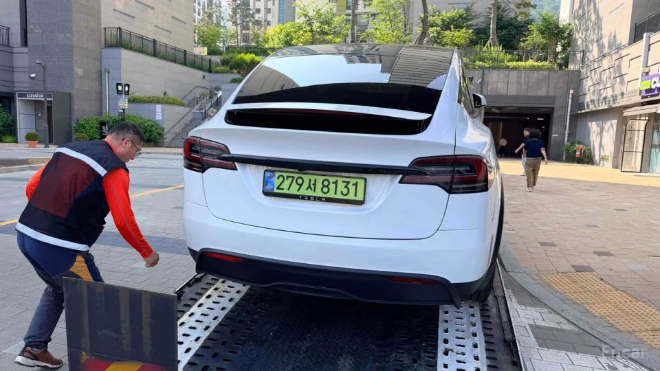 Tesla model-x