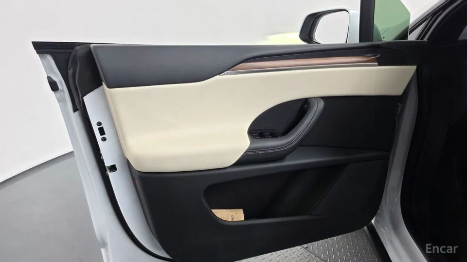 Tesla model-x