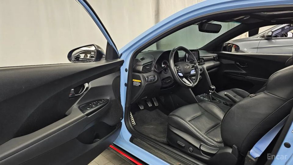 Hyundai Veloster